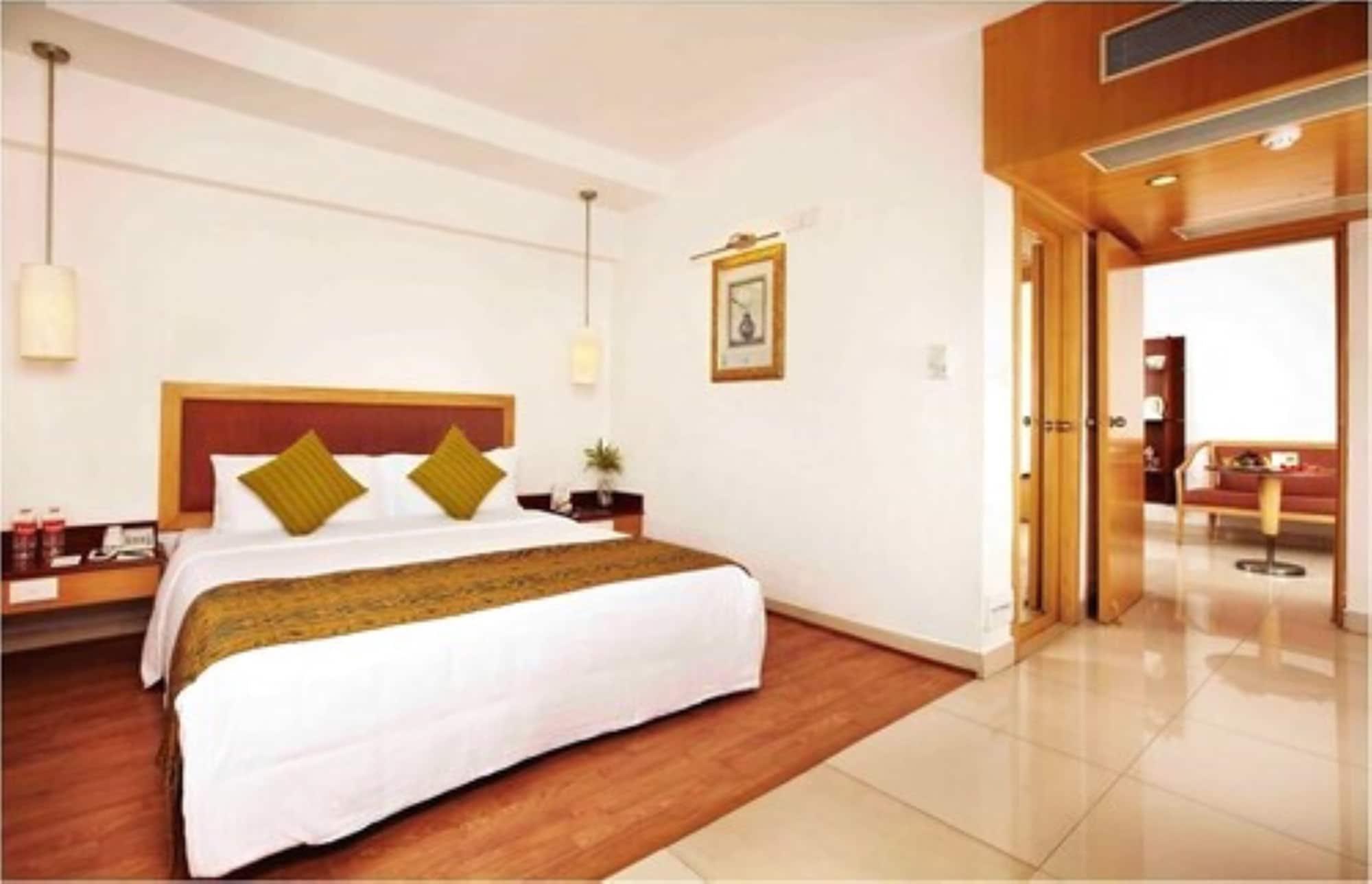 Savera Hotel Čennai Exteriér fotografie