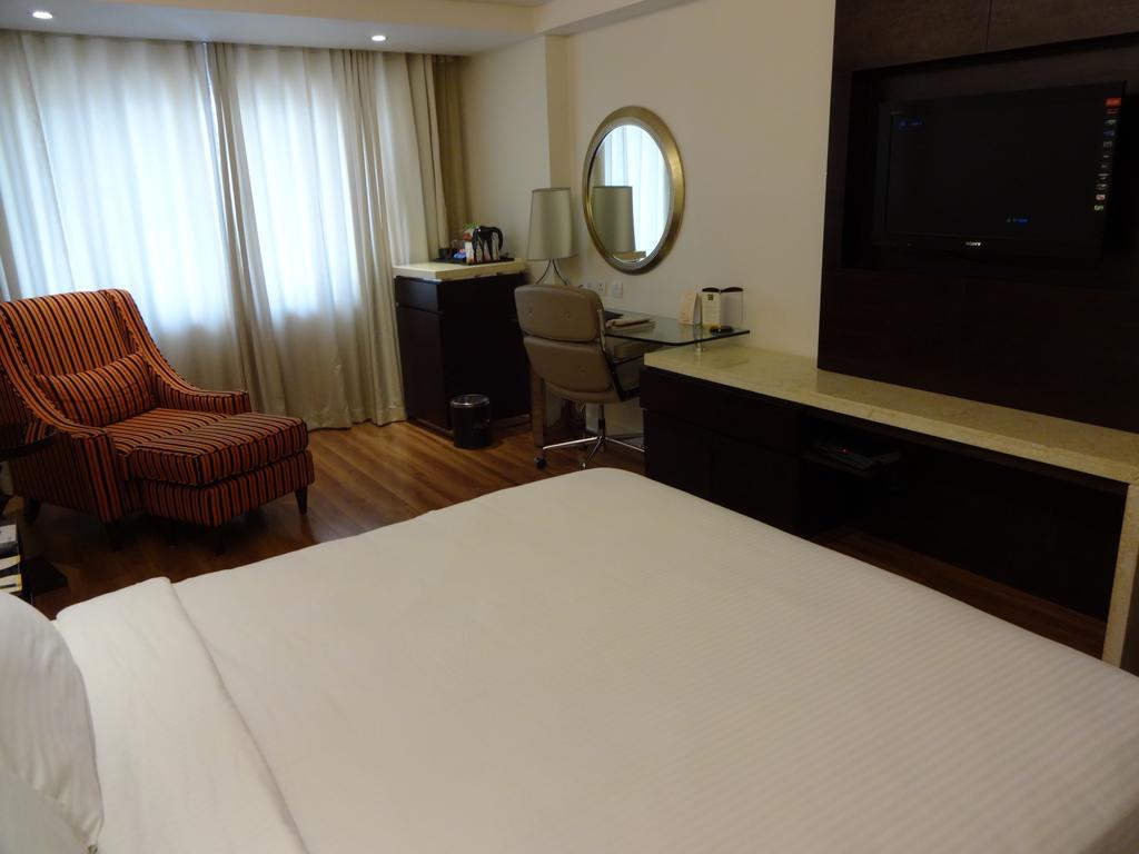 Savera Hotel Čennai Exteriér fotografie